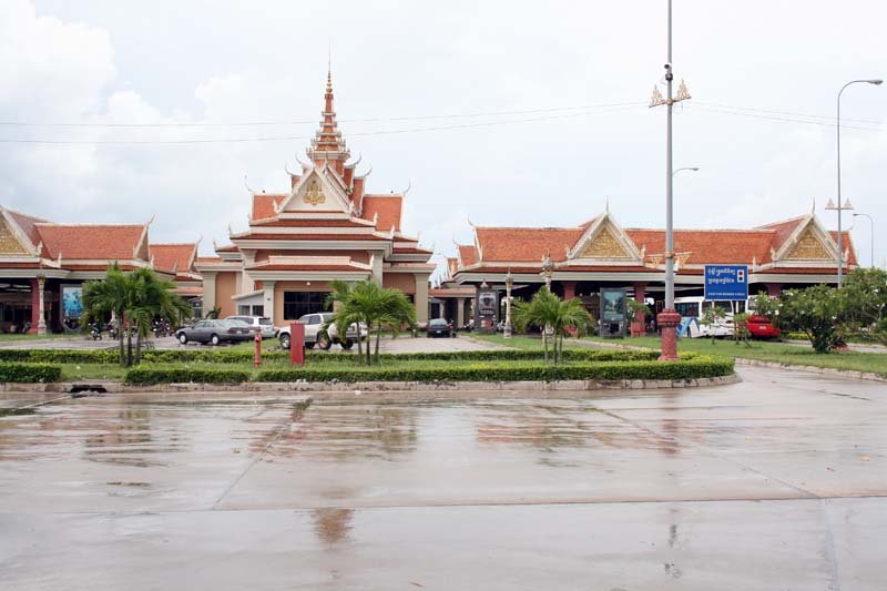 Make your journey from Phnom Penh to Bavet (Cambodia – Moc Bai border) easy, safe, and comfortable with a private taxi. With an English-speaking driver, affordable price, and reliable service, it’s the best way to travel.